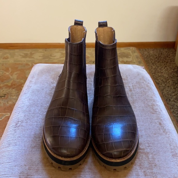 the ivy chelsea boot in croc embossed leather